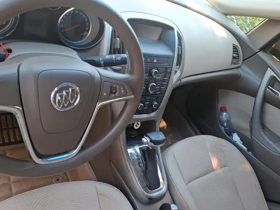 Buick Excelle 2014 — фото 13