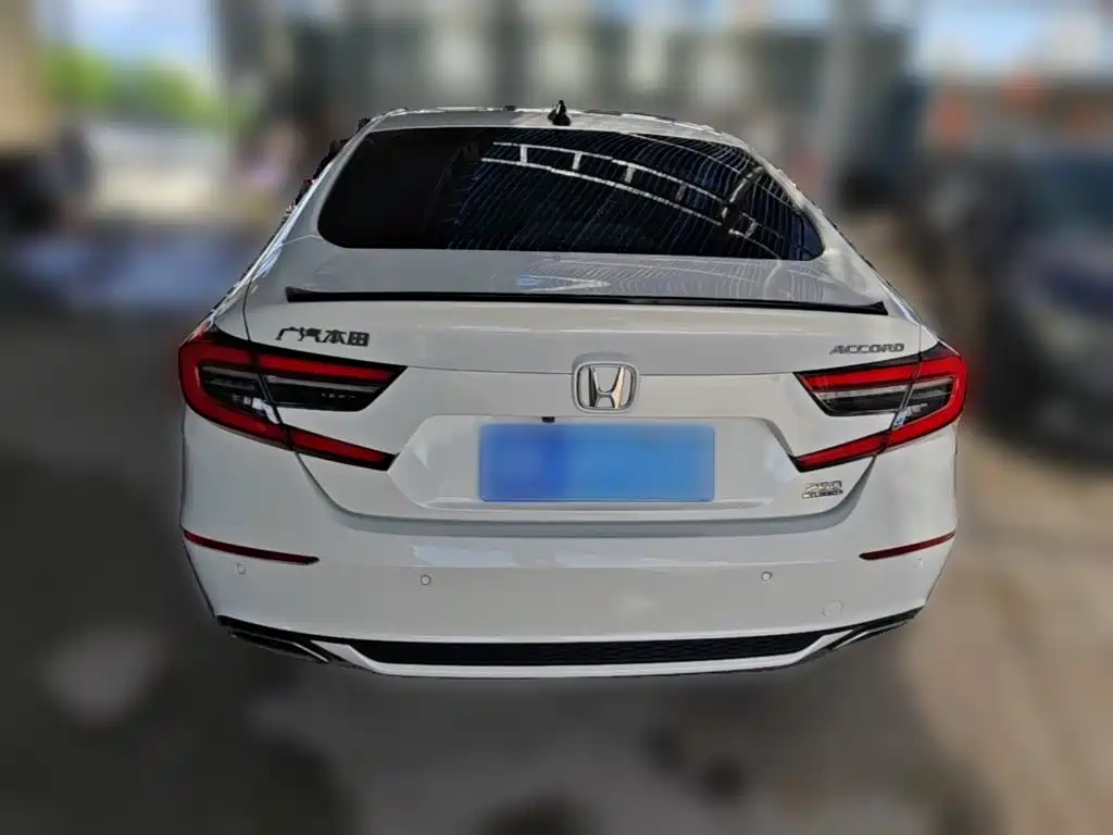 Honda Accord 2022 — фото 10