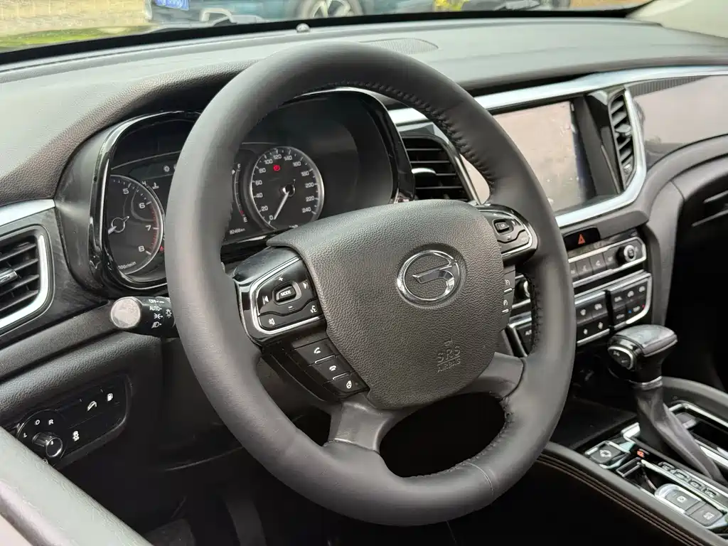 GAC Motor Trumpchi GS7 2017 — фото 18