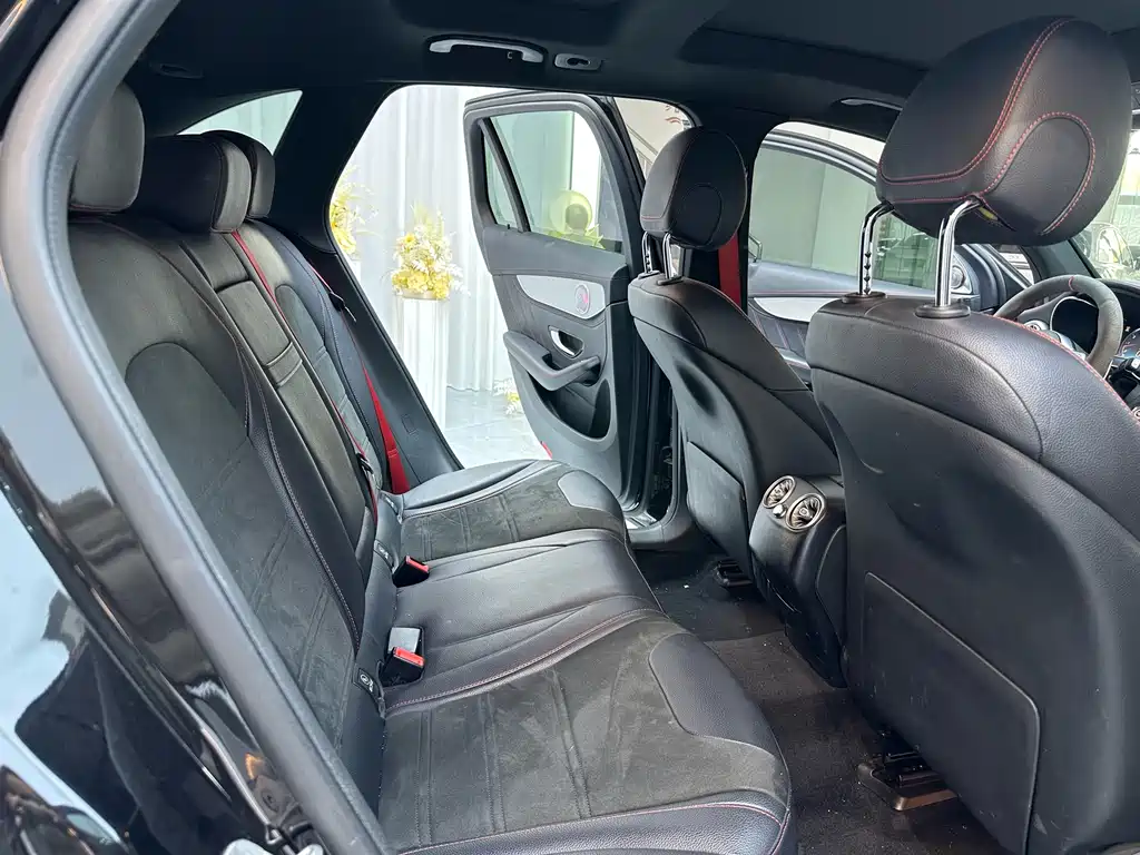Mercedes-Benz GLC AMG 2020 — фото 18