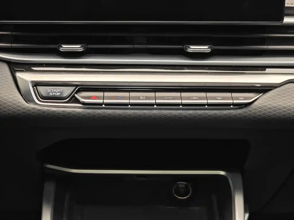 Geely Emgrand 2023 — фото 17