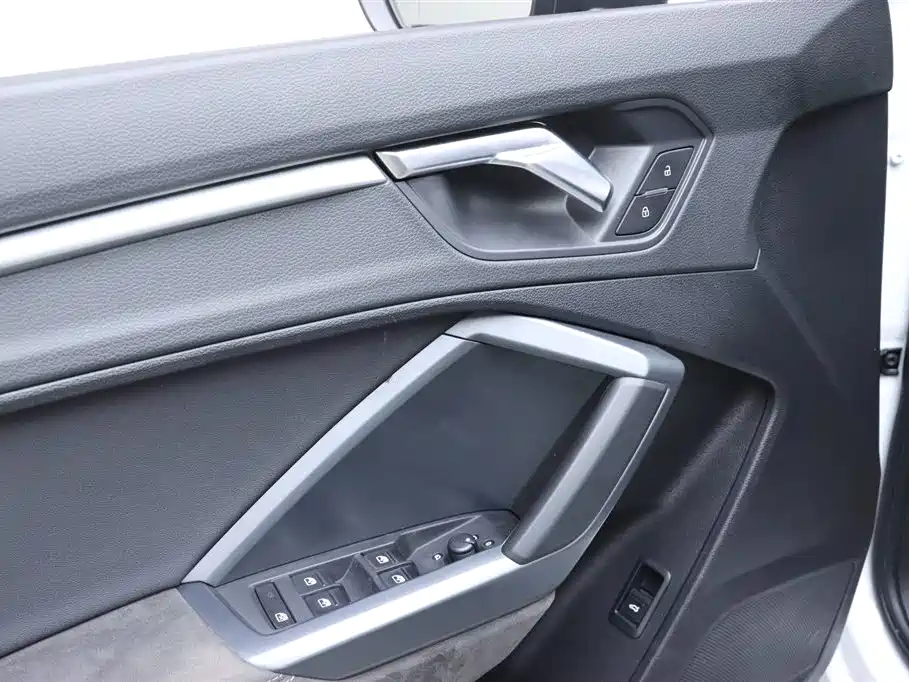 Audi Q3 Sportback 2022 — фото 12