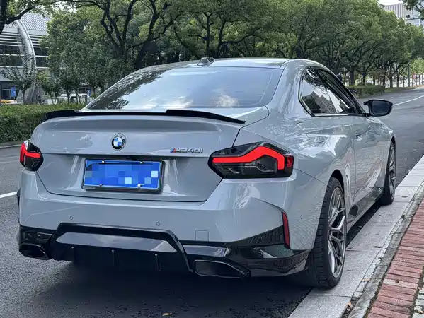BMW M240i 2024