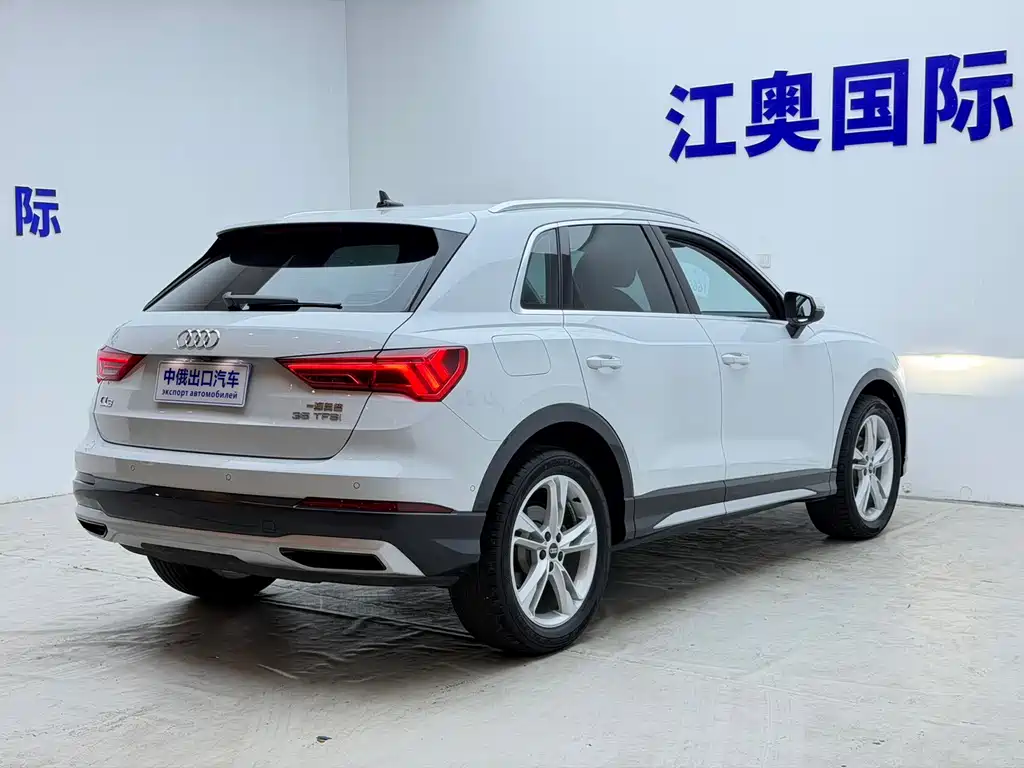 Audi Q3 2023 — фото 19