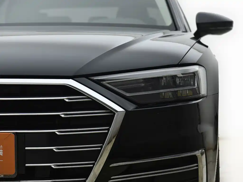 Audi A8 2021 — фото 15