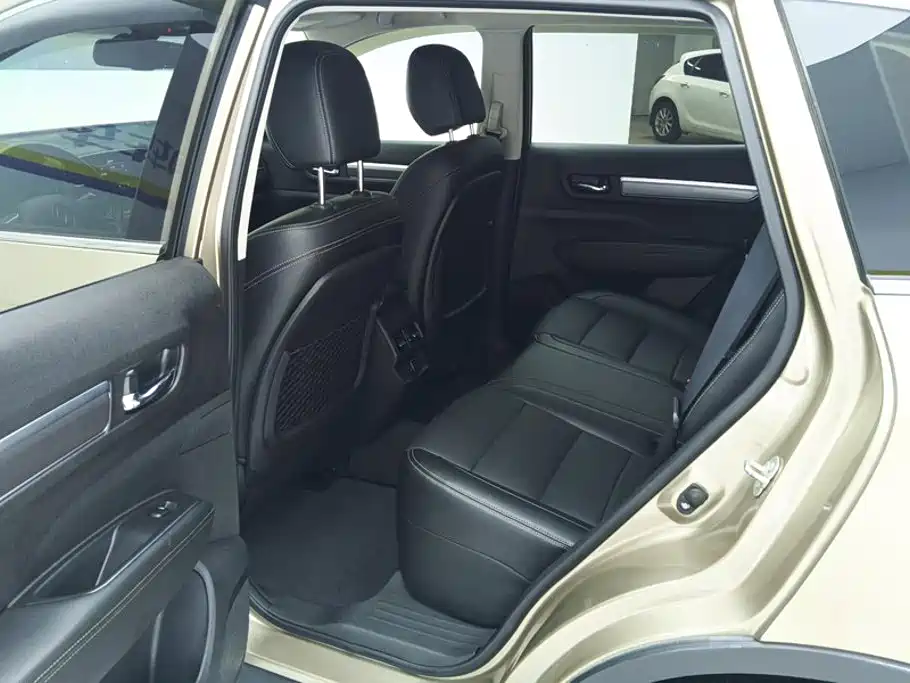 Renault Koleos 2017 — фото 11
