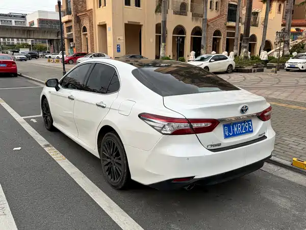 Toyota Camry 2021