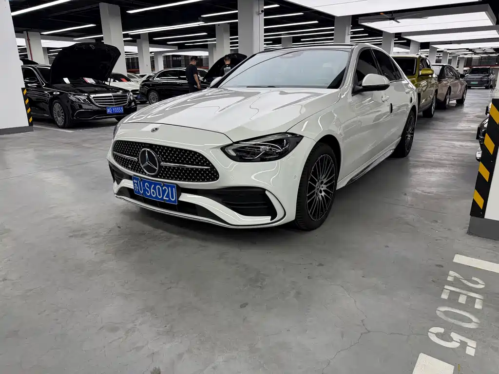 Mercedes-Benz C-Class 2025