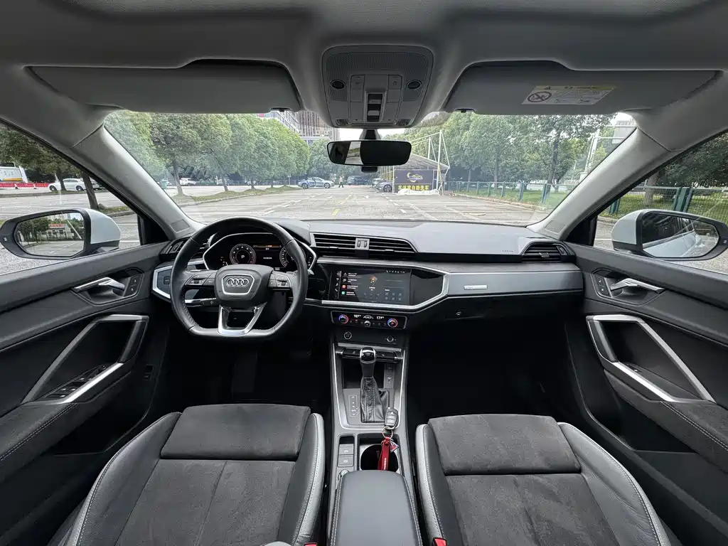Audi Q3 2022 — фото 15