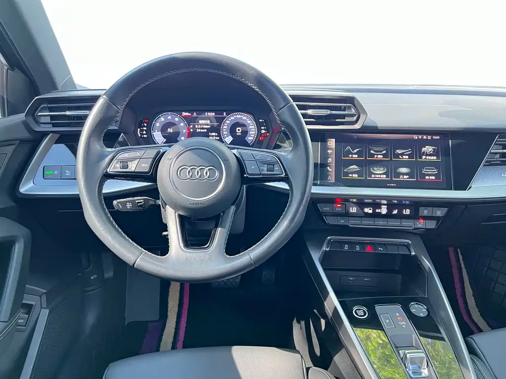 Audi A3 2023 — фото 9