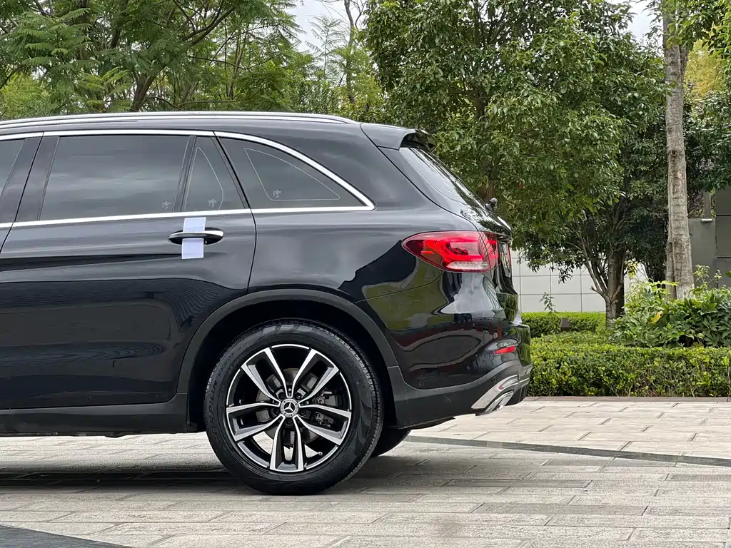 Mercedes-Benz GLC 2021 — фото 32