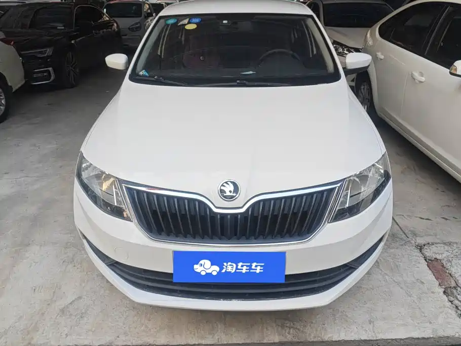 Skoda Rapid 2018 — фото 2