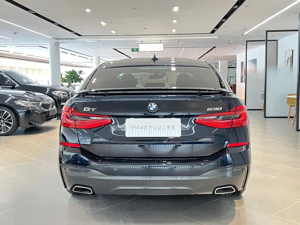 BMW 6 Series GT 2022 — фото 21