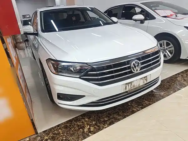Volkswagen Sagitar 2020