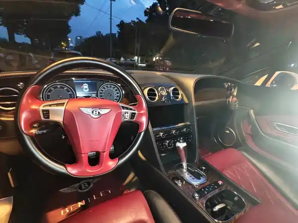 Bentley Continental 2012