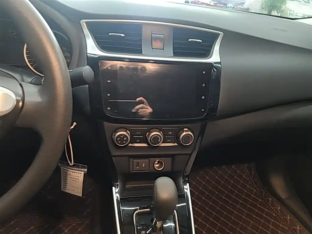 Nissan Sylphy 2020 — фото 13