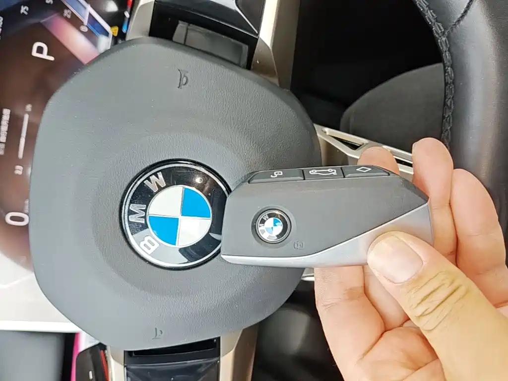 BMW 5 Series 2025 — фото 15