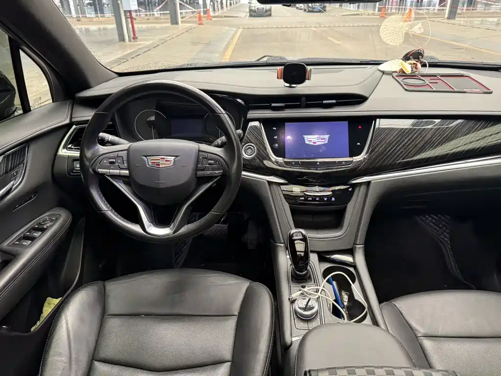 Cadillac XT6 2020 — фото 6
