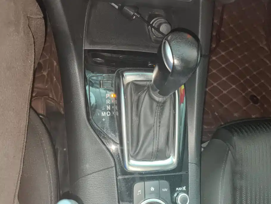 Mazda 3 Axela 2015 — фото 16