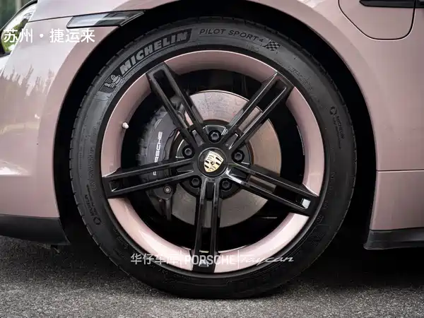 Porsche Taycan 2021