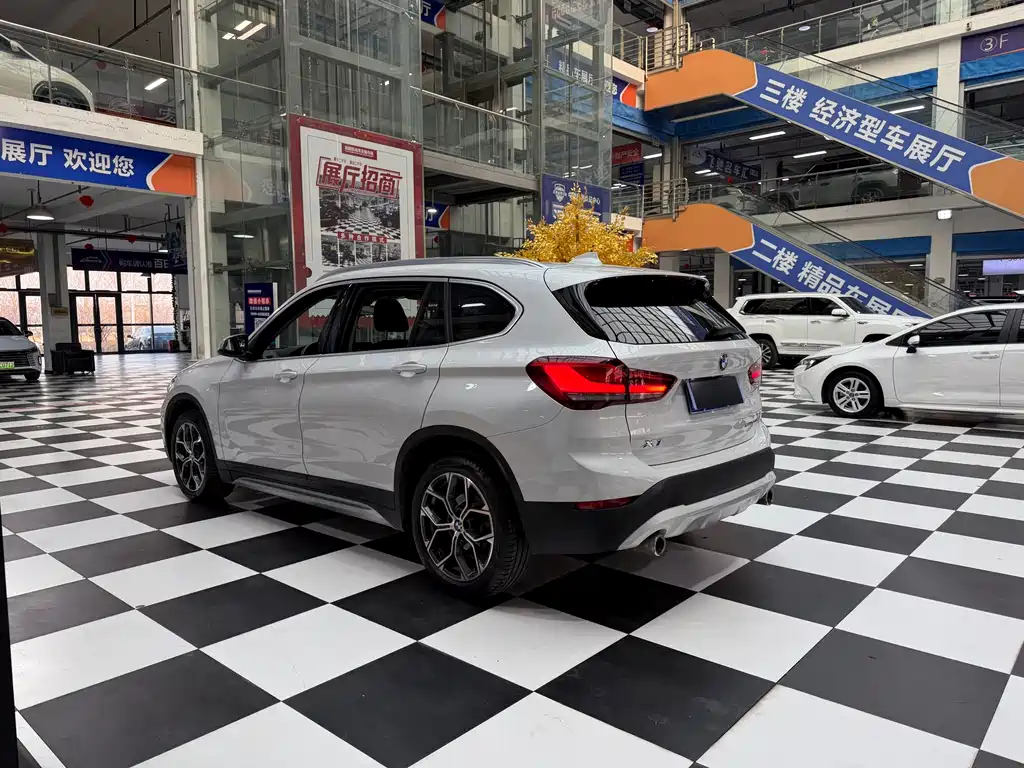 BMW X1 2022 — фото 7