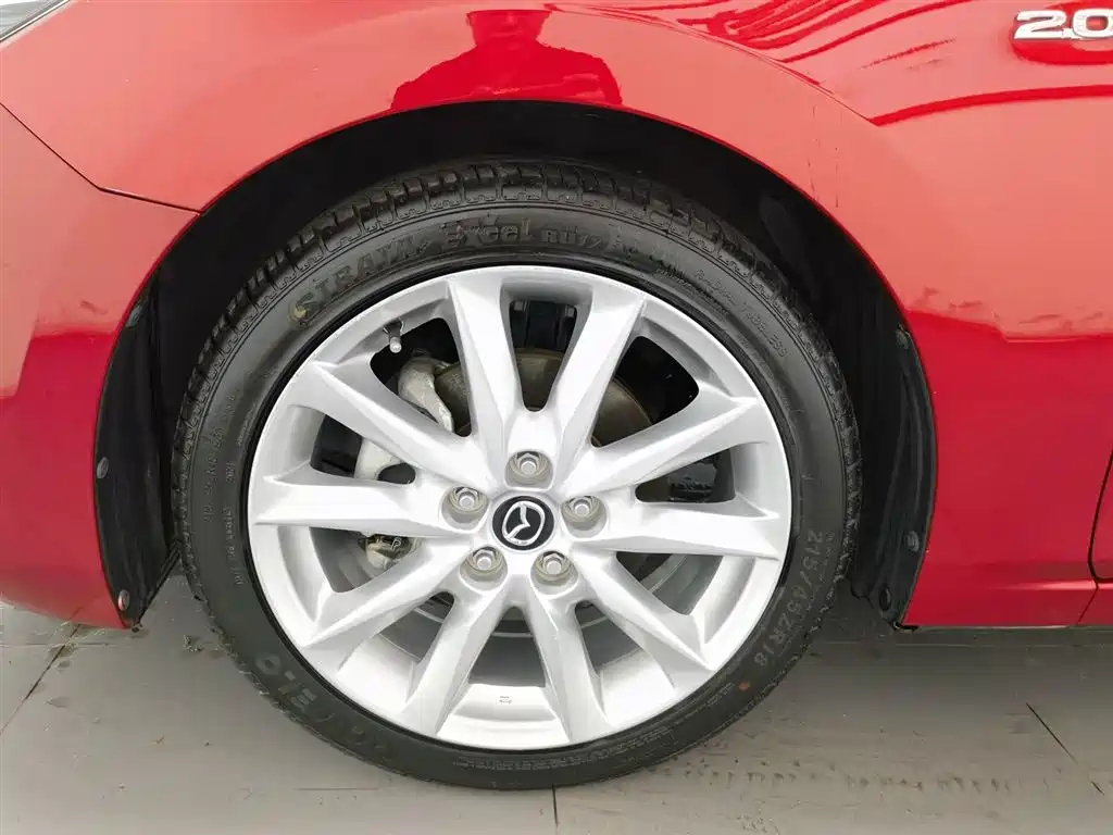 Mazda 3 Axela 2018 — фото 17