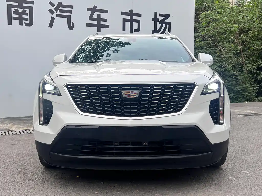 Cadillac XT4 2020 — фото 2