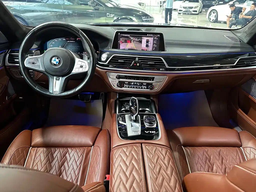 BMW 7 Series 2021 — фото 13