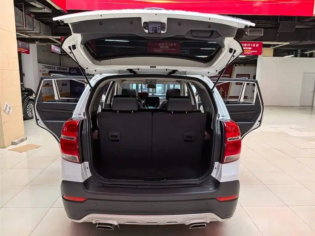 Chevrolet Captiva 2017 — фото 17
