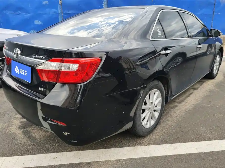 Toyota Camry 2012 — фото 3