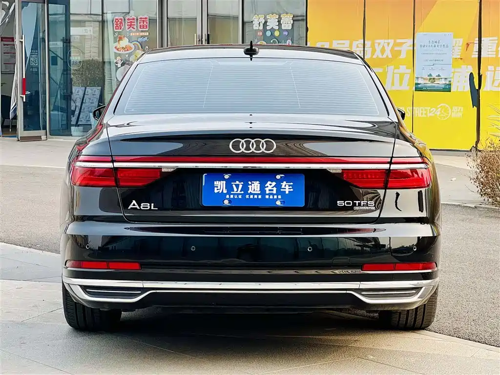 Audi A8 2019 — фото 5