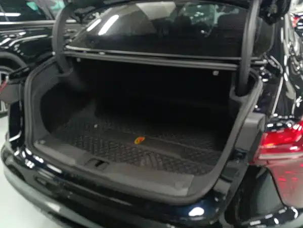 Hongqi H5 2024