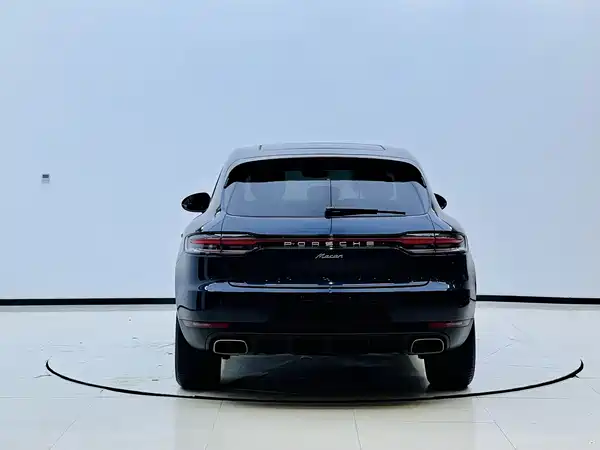 Porsche Macan 2021