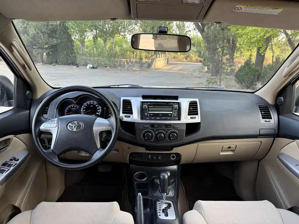Toyota Fortuner 2016 — фото 14
