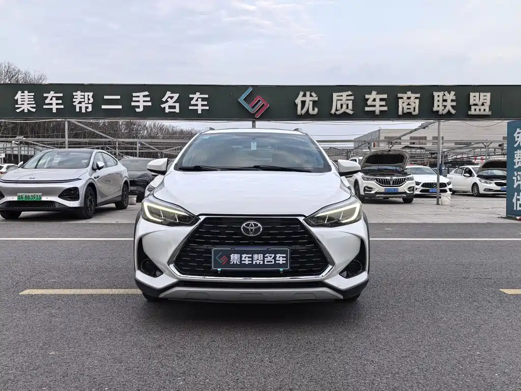 Toyota Yaris L 2021