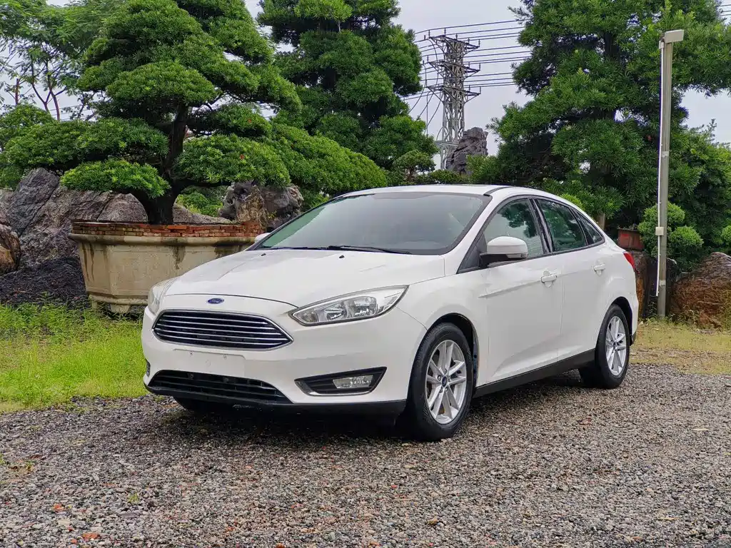 Ford Focus 2016 — фото 1