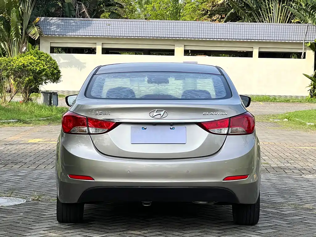 Hyundai Elantra Langdong 2016 — фото 5