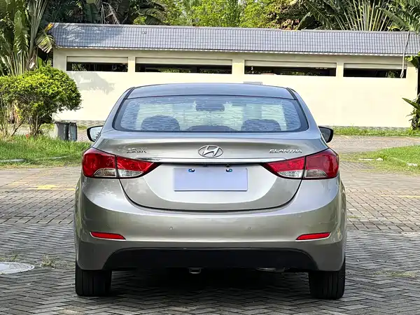 Hyundai Elantra Langdong 2016