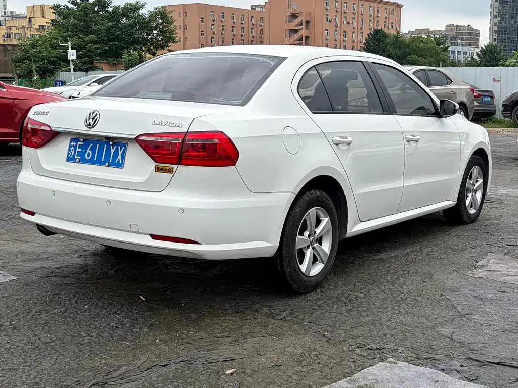 Volkswagen Lavida 2014