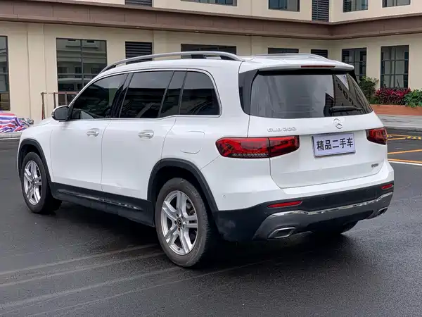 Mercedes-Benz GLB 2021