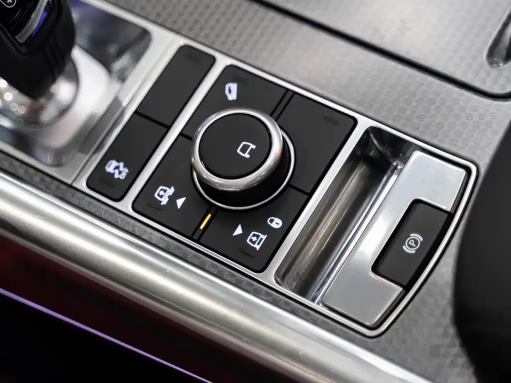 Land Rover Sport 2020 — фото 16