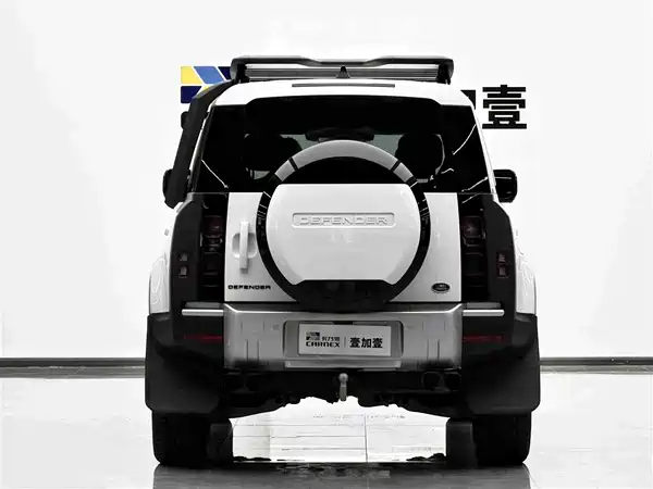Land Rover Defender 2026