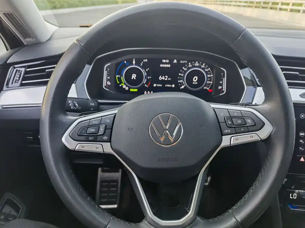 Volkswagen Magotan GTE PHEV 2022 — фото 16