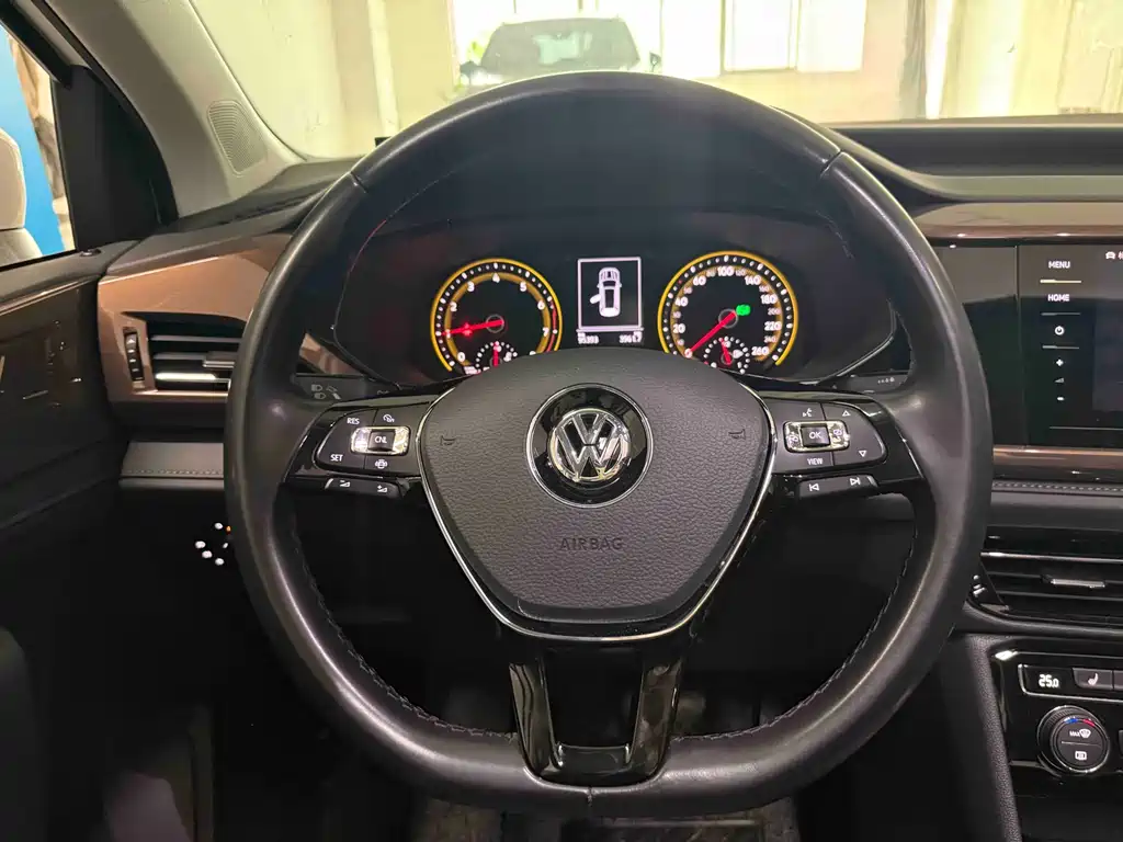 Volkswagen Tharu 2020 — фото 16