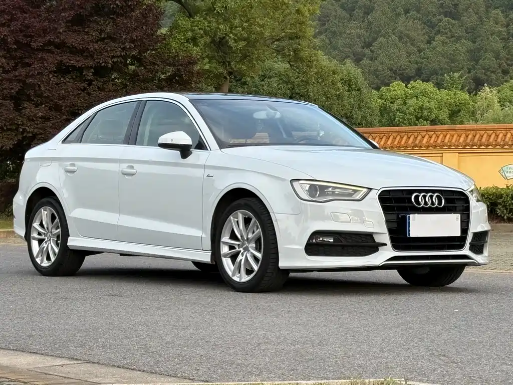 Audi A3 2014 — фото 3