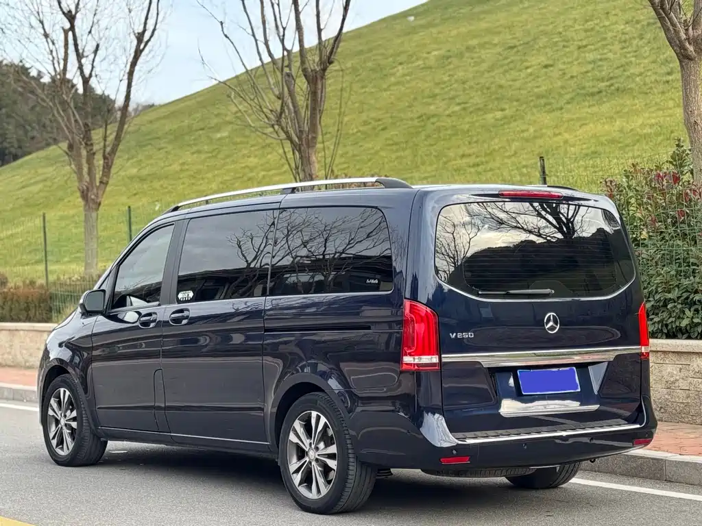 Mercedes-Benz V-Class 2018 — фото 5