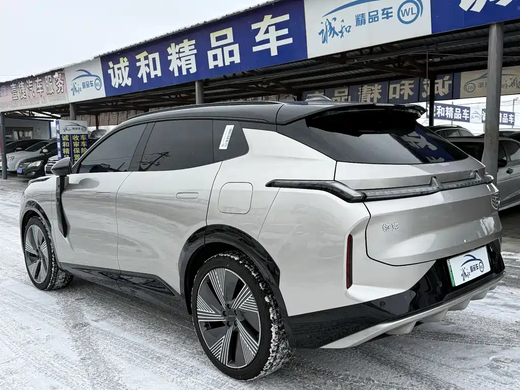 Lynk & Co 08 EM-P 2024 — фото 9