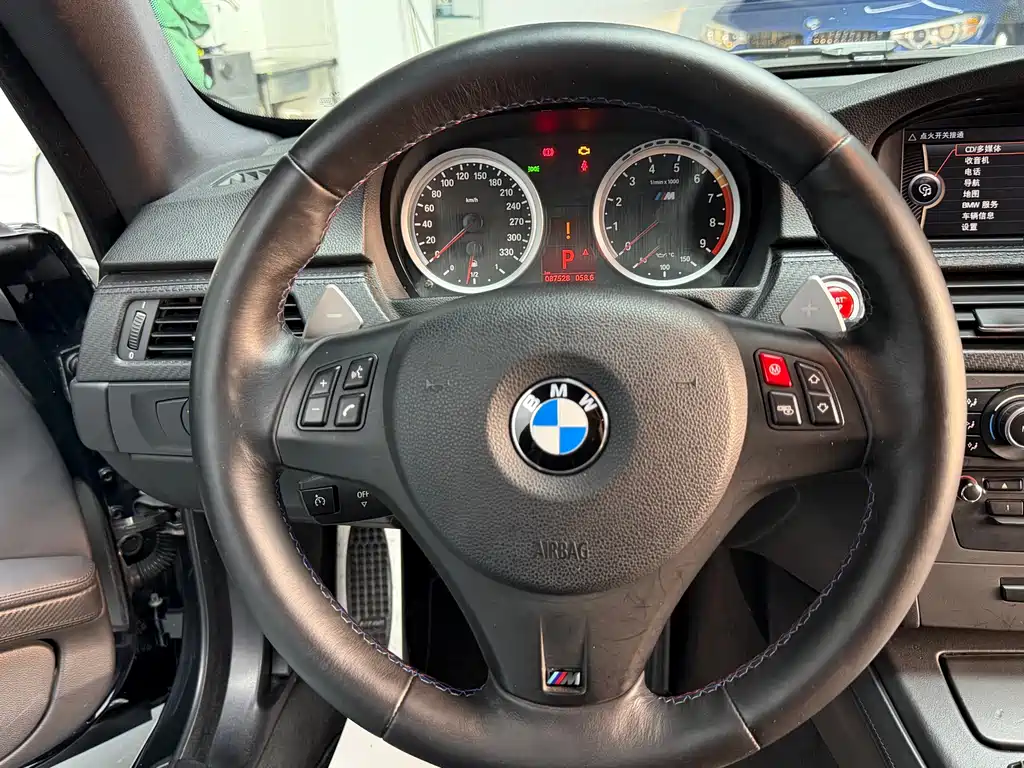 BMW M3 2012 — фото 9