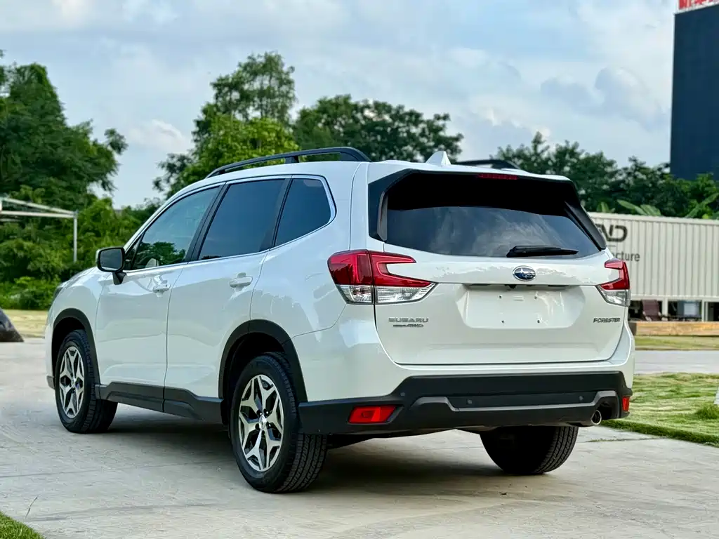 Subaru Forester 2020 — фото 8
