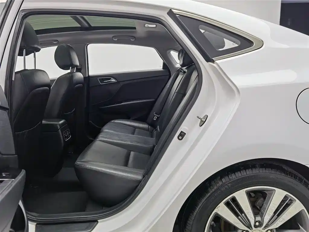 Hyundai Mistra 2015 — фото 15